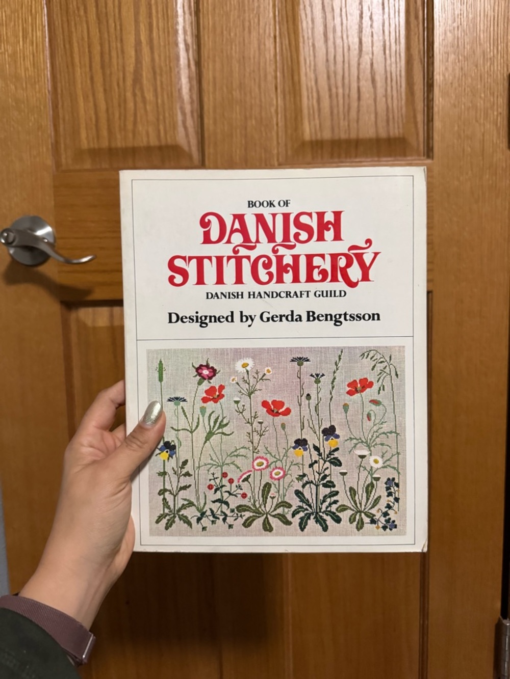 Vintage Stitching Patterns: Book of Danish Stitchery - Gerda Bengtsson (1980)